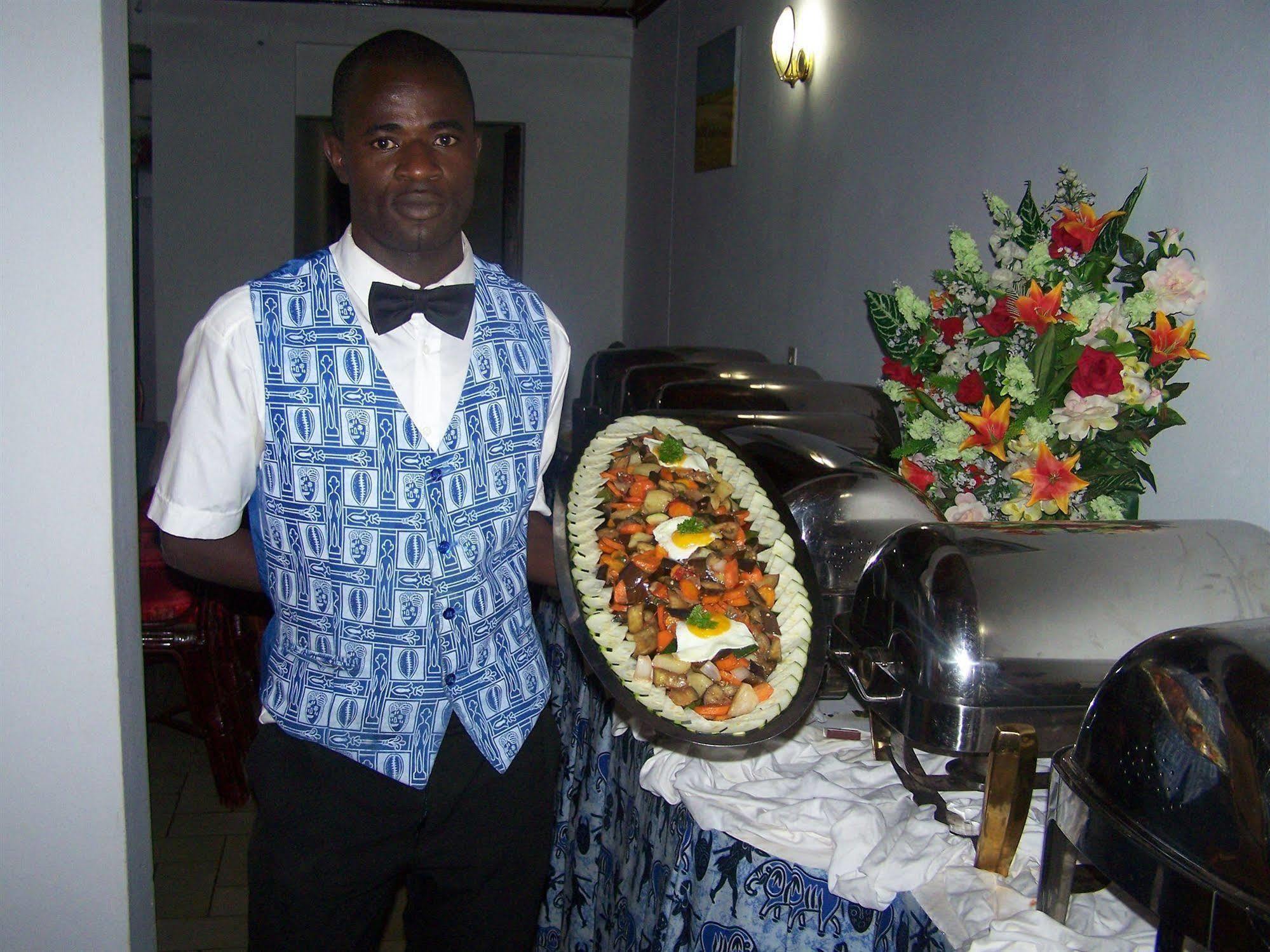 Hotel Azur Yaoundé Exterior foto